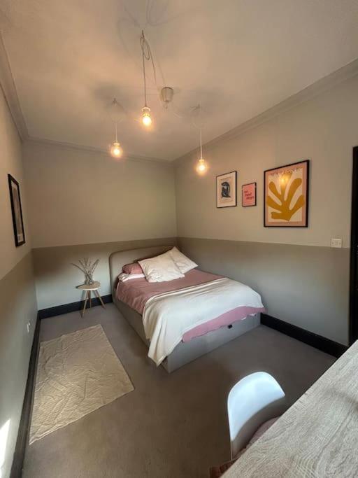 Holiday home Beautiful - 4 Min Walk From Heaton Park *