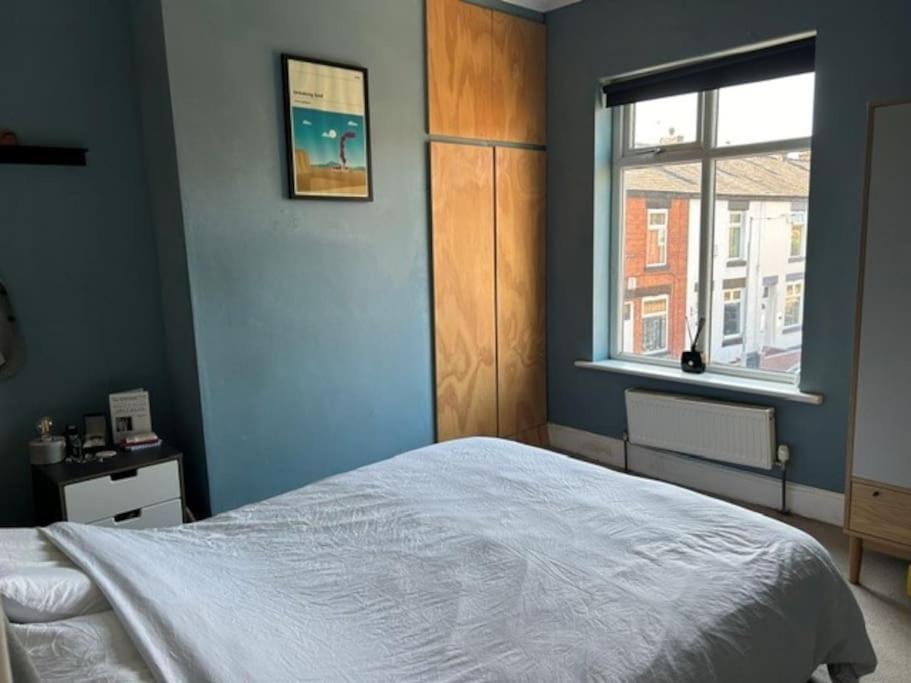 Beautiful - 4 Min Walk From Heaton Park * Manchester